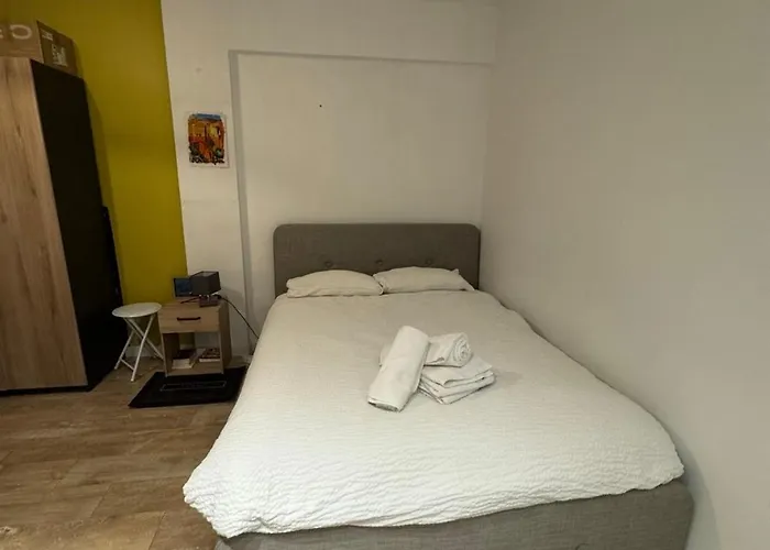 - Centre דירה קאן