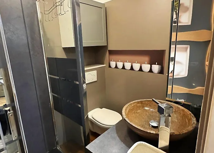 - Centre Apartment